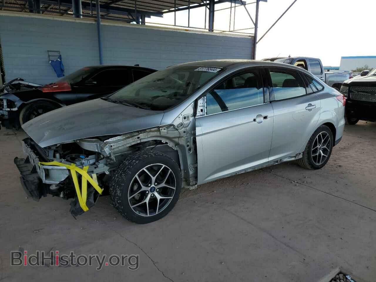 Фотография 1FADP3H26HL279975 - FORD FOCUS 2017