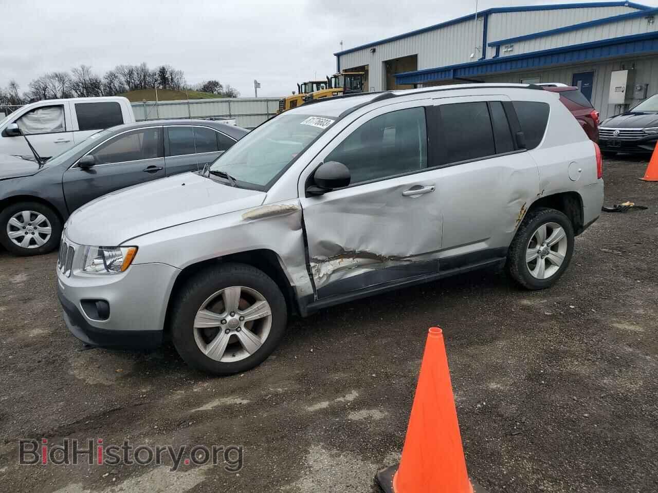 Photo 1J4NT1FB4BD150842 - JEEP COMPASS 2011