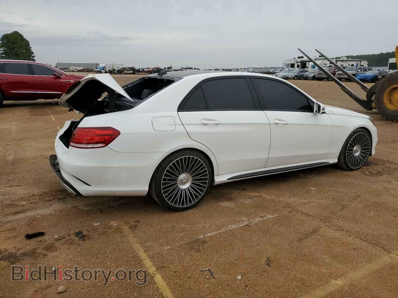 2014 MERCEDES-BENZ E-CLASS - VIN: WDDHF5KB2EB025352 - Фото 3