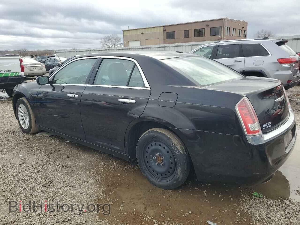 2011 CHRYSLER 300 - VIN: 2C3CA4CG0BH526349 - Фото 2