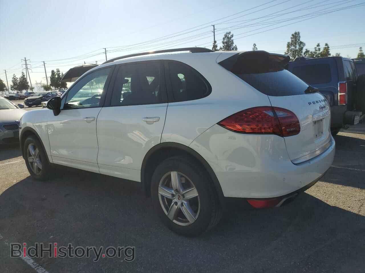 2011 PORSCHE CAYENNE - VIN: WP1AA2A28BLA07582 - Photo 2