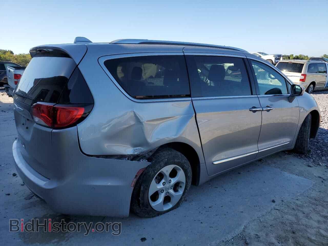 2017 CHRYSLER PACIFICA - VIN: 2C4RC1EGXHR570230 - Photo 3