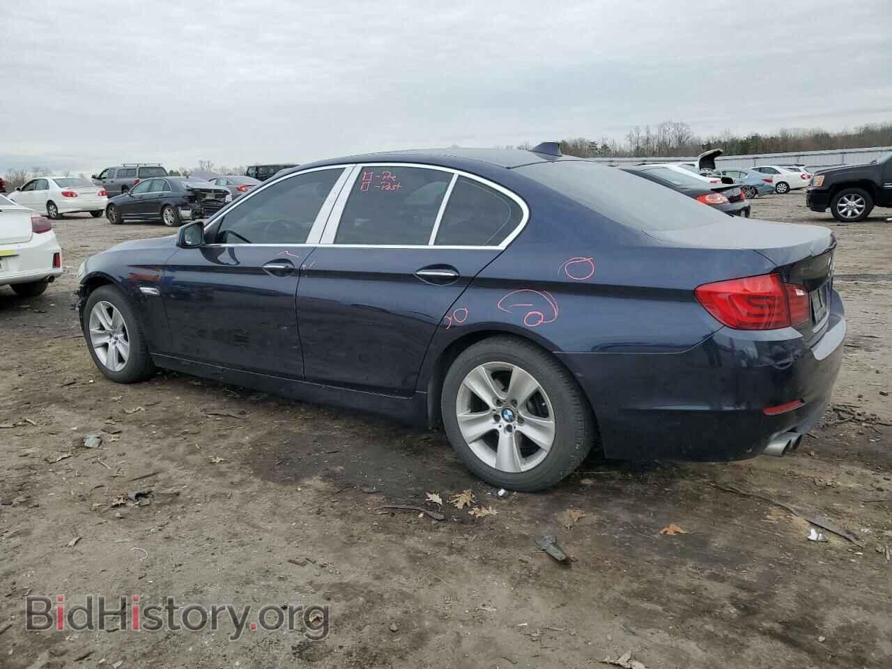 2011 BMW 5 SERIES - VIN: WBAFR1C56BC738977 - Фото 2