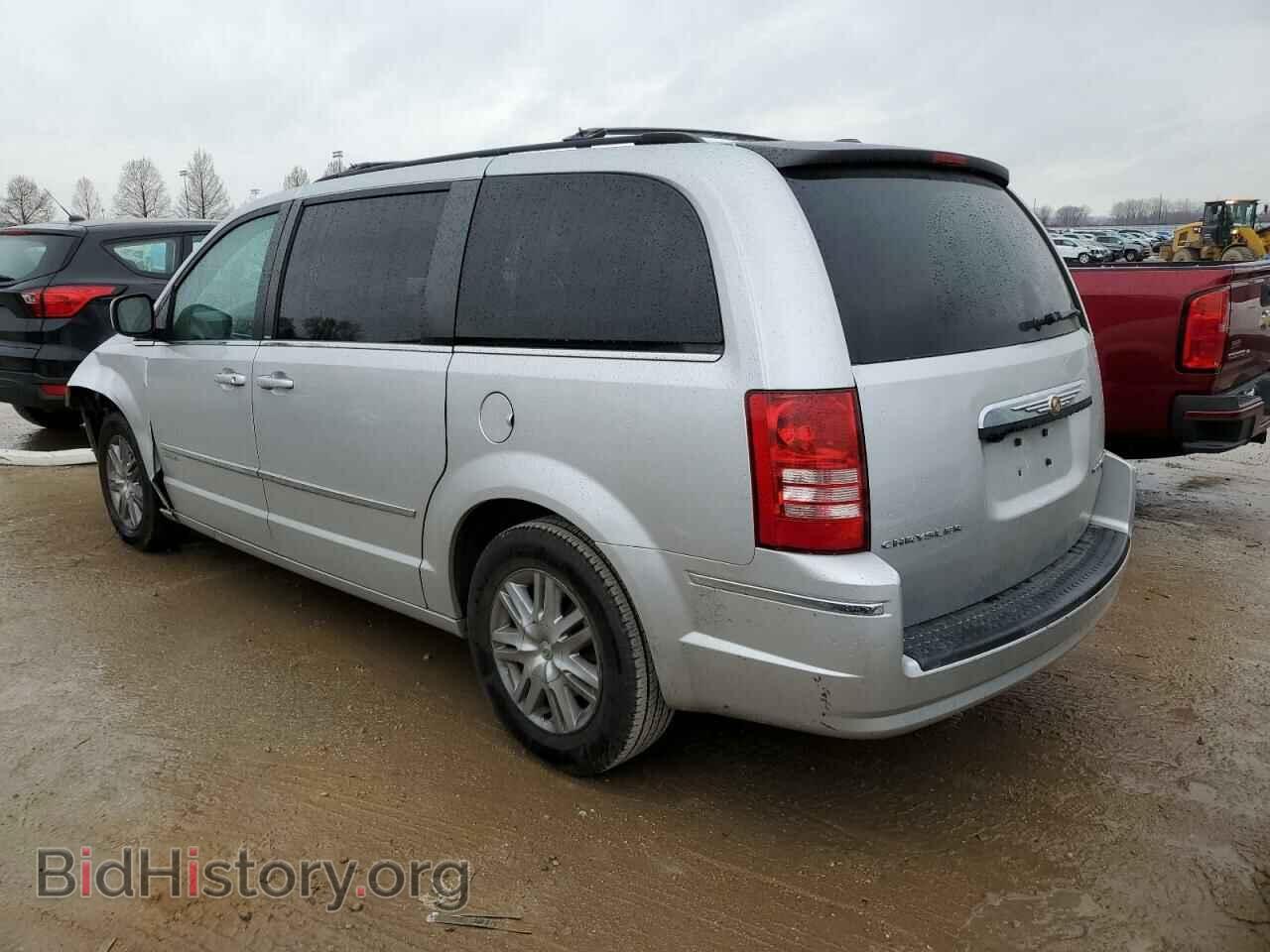 2010 CHRYSLER MINIVAN - VIN: 2A4RR5D17AR298688 - Фото 2