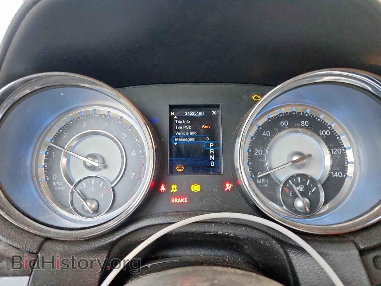 2013 CHRYSLER 300 - VIN: 2C3CCAAG0DH527838 - Фото 9
