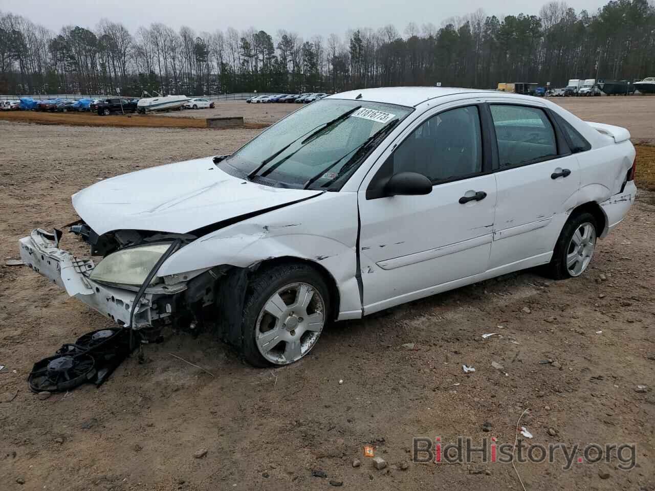 Photo 1FAHP34N77W184016 - FORD FOCUS 2007