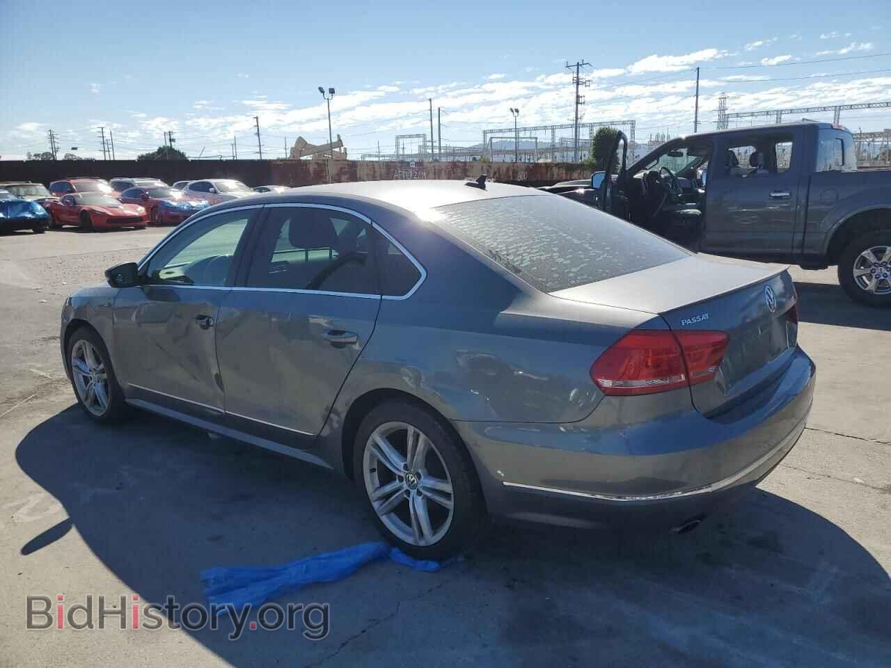 2015 VOLKSWAGEN PASSAT - VIN: 1VWCT7A33FC036775 - Фото 2