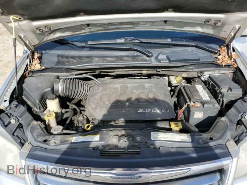 2011 Chrysler MINIVAN (VIN 2A4RR5DG5BR683639) — photo 12 of 13