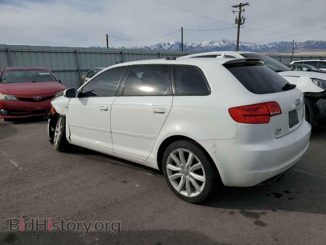 2011 AUDI A3 - VIN: WAUBJBFM2BA052140 - Photo 2