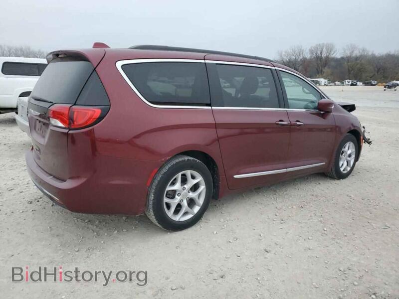 2017 Chrysler PACIFICA (VIN 2C4RC1BG2HR676224) — photo 3 of 13