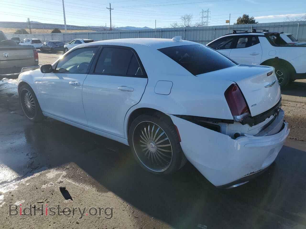 2015 CHRYSLER 300 - VIN: 2C3CCAGG5FH808852 - Фото 2