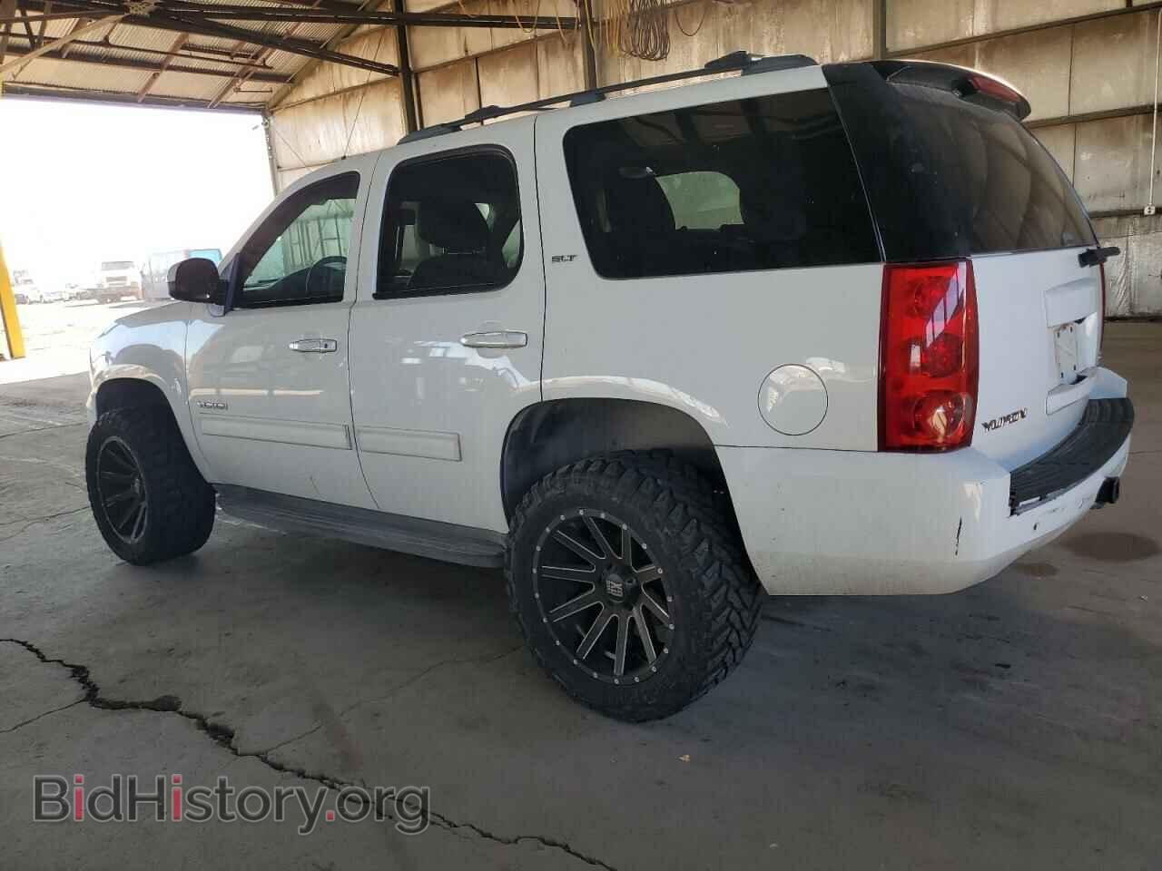 2013 GMC YUKON - VIN: 1GKS2CE07DR204751 - Photo 2