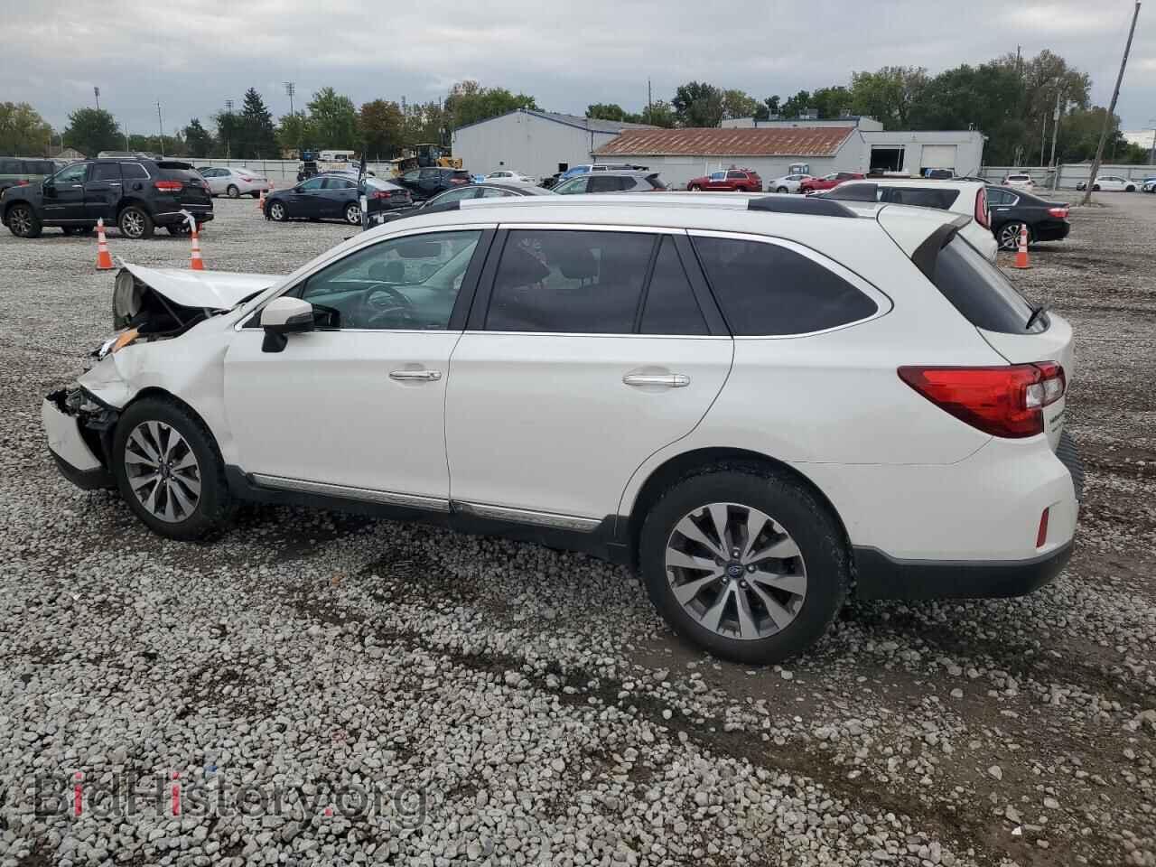 2017 SUBARU OUTBACK - VIN: 4S4BSATC1H3314339 - Фото 2
