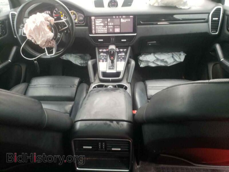 2020 Porsche CAYENNE (VIN WP1AA2AY0LDA08922) — photo 8 of 13