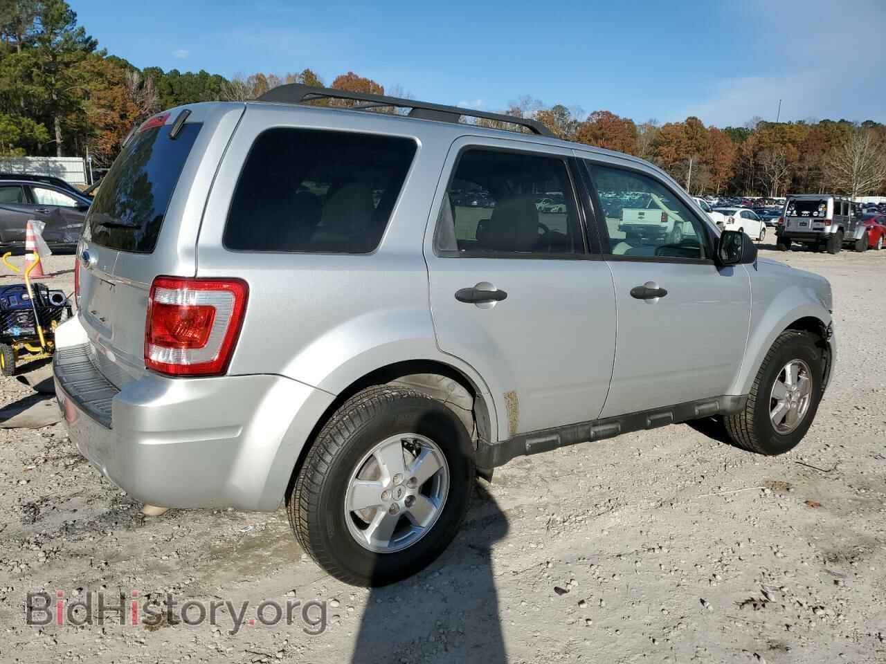 2011 FORD ESCAPE - VIN: 1FMCU0D76BKA47464 - Фото 3