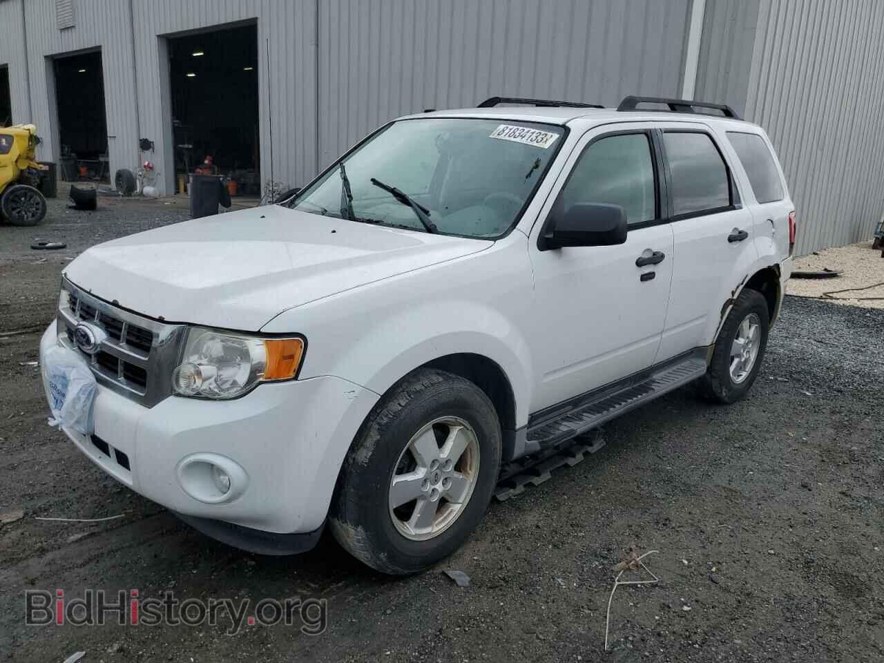 Фотография 1FMCU0D73BKA93592 - FORD ESCAPE 2011