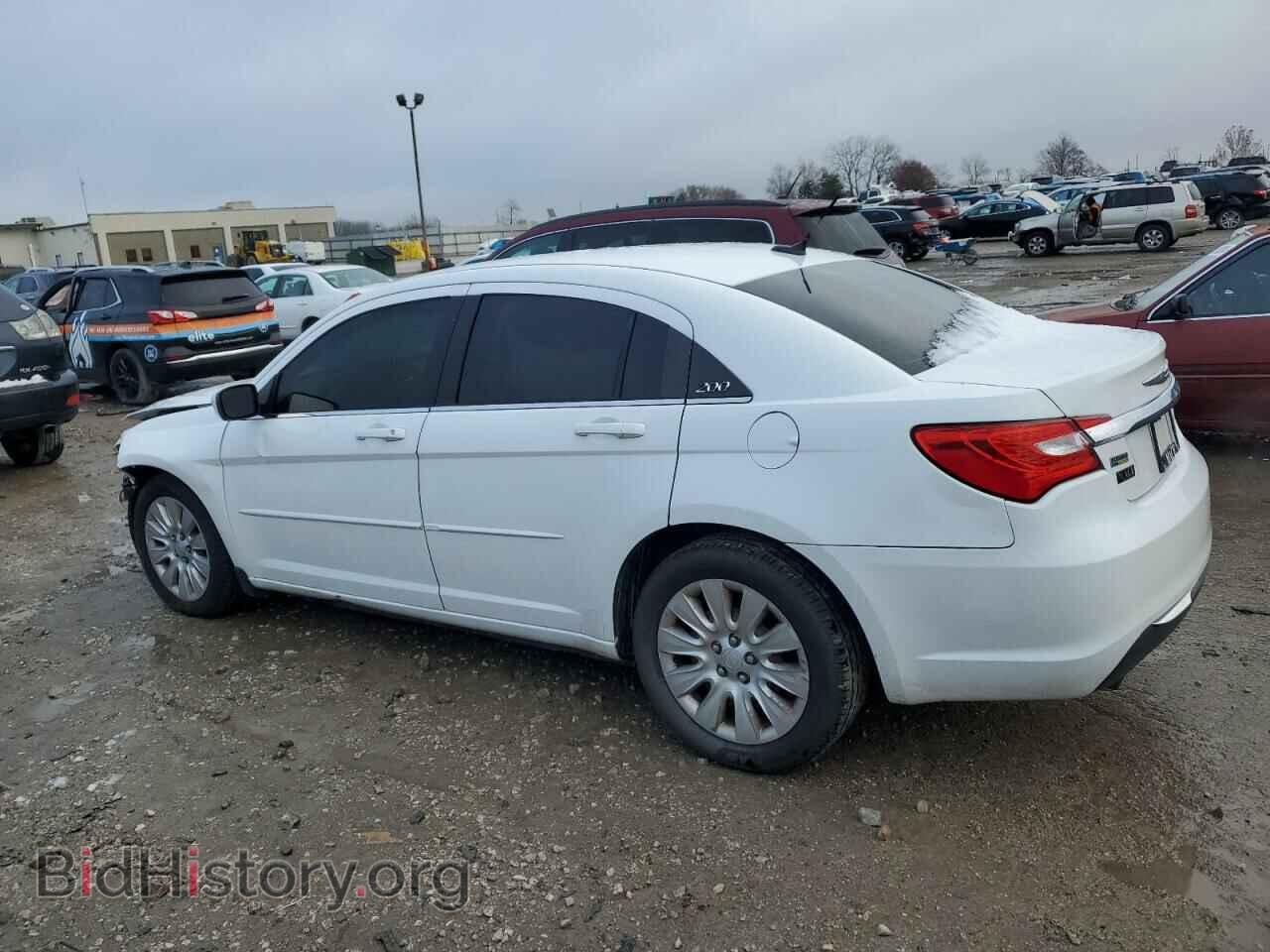 2012 CHRYSLER 200 - VIN: 1C3CCBAG5CN316422 - Фото 2