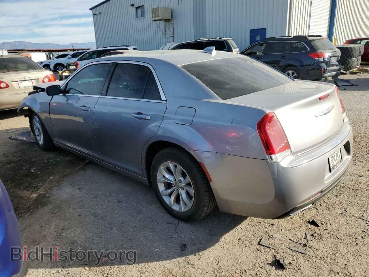 2015 CHRYSLER 300 - VIN: 2C3CCAAG5FH932001 - Фото 2