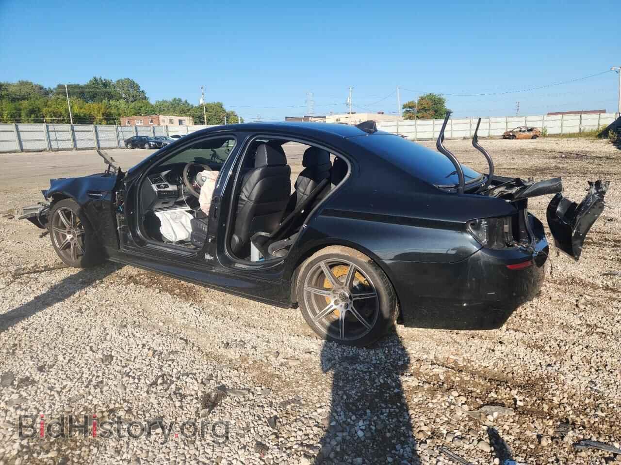2014 BMW M5 - VIN: WBSFV9C58ED593381 - Фото 2