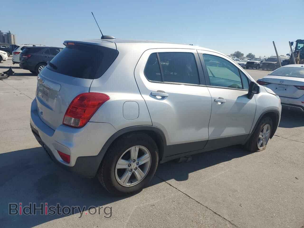 2019 CHEVROLET TRAX - VIN: 3GNCJKSB3KL377262 - Photo 3
