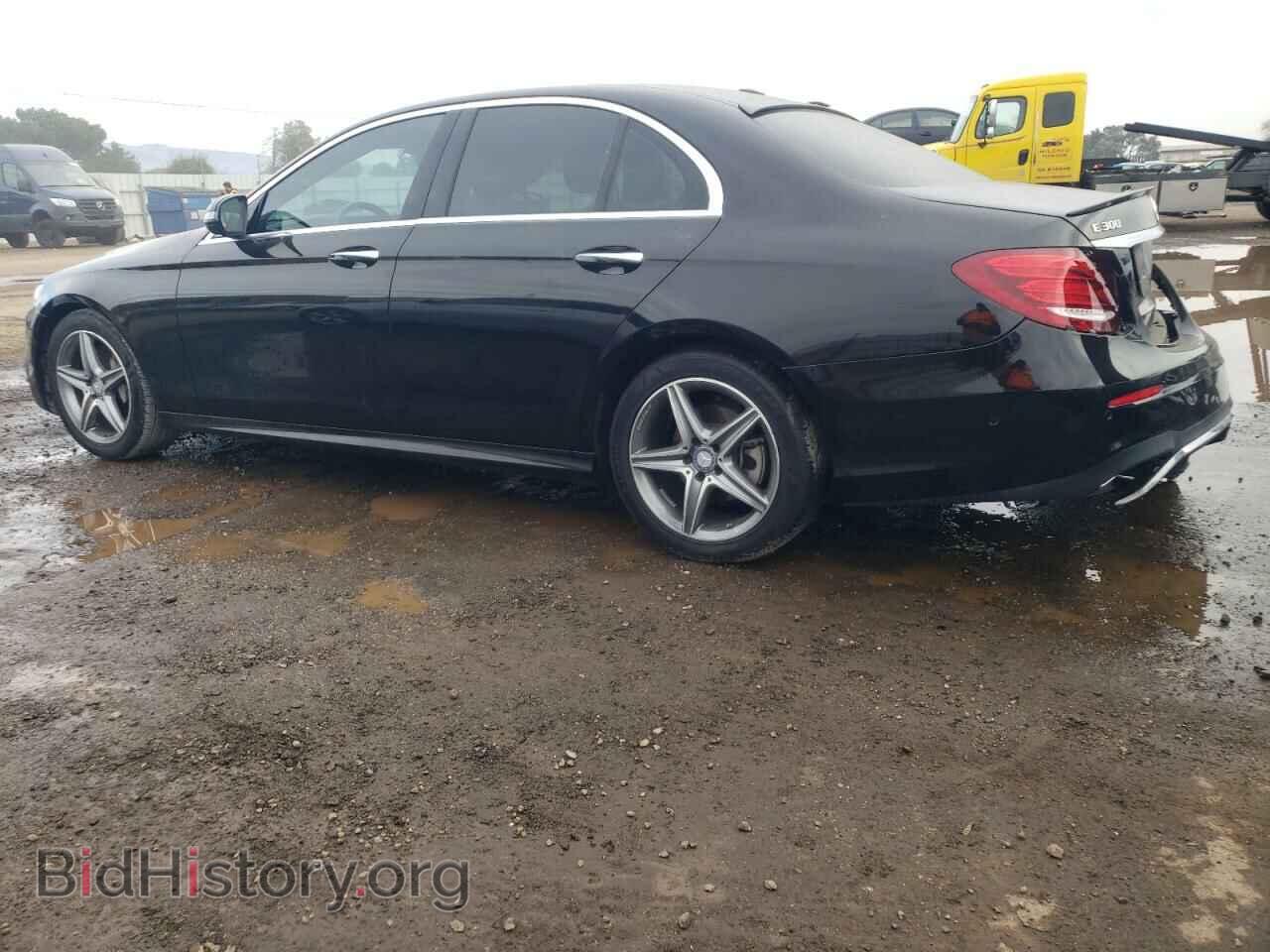 2017 MERCEDES-BENZ E-CLASS - VIN: WDDZF4JB5HA025937 - Фото 2
