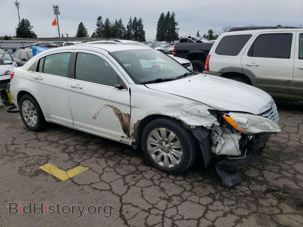 2013 CHRYSLER 200 - VIN: 1C3CCBAG8DN736628 - Фото 4