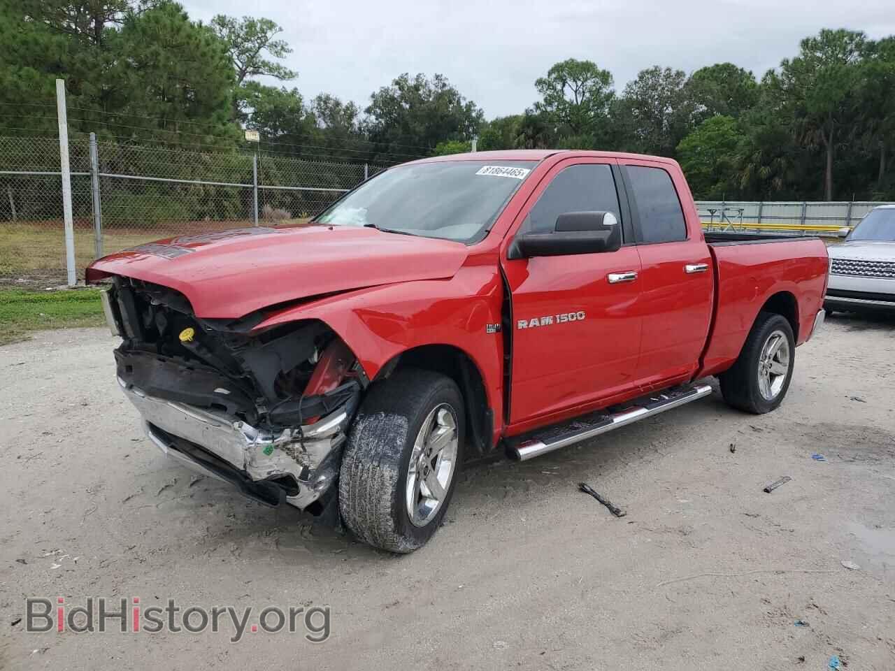 Photo 1D7RB1GT5BS696942 - DODGE All Models 2011