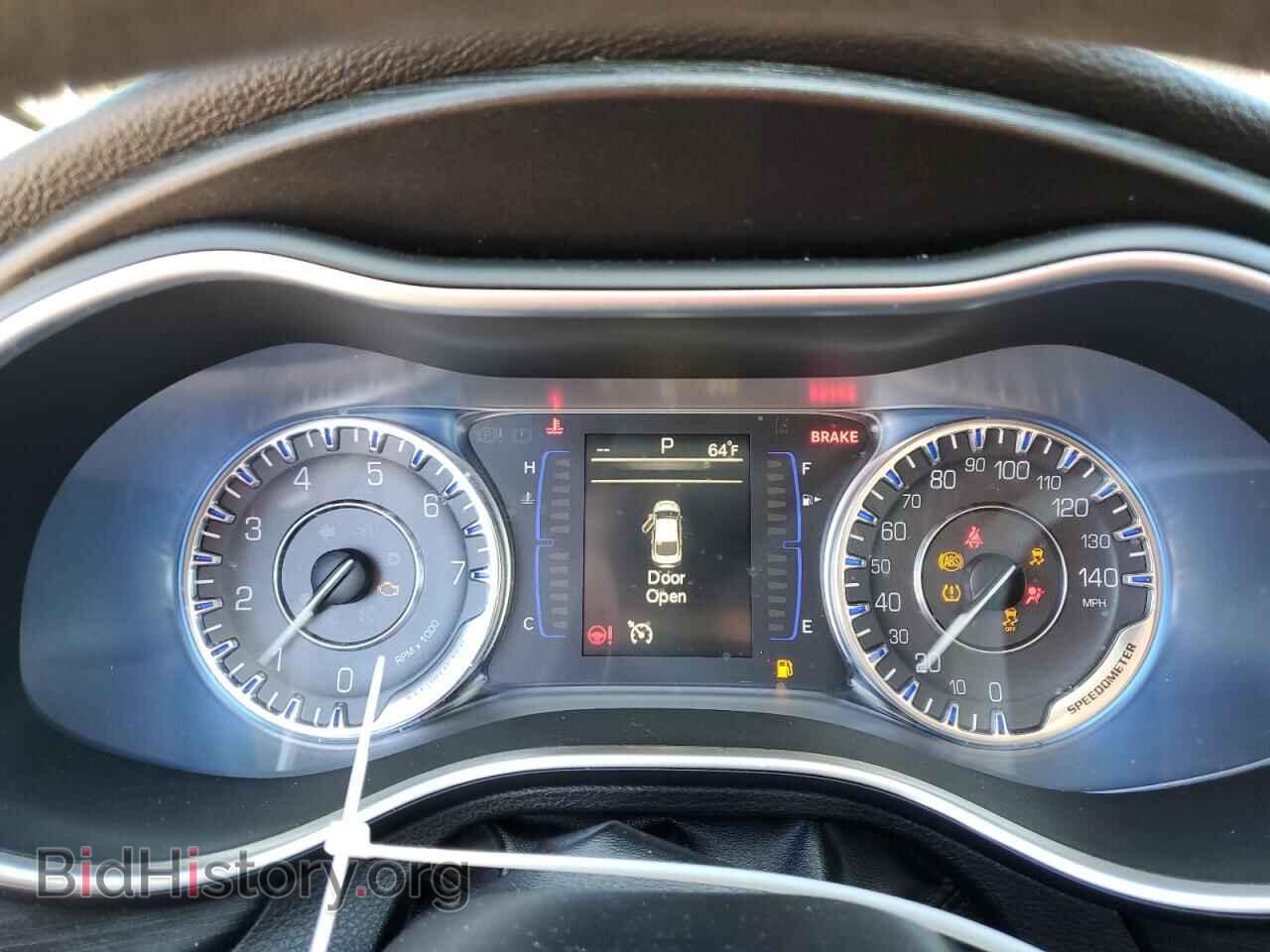 2015 CHRYSLER 200 - VIN: 1C3CCCABXFN688935 - Фото 9
