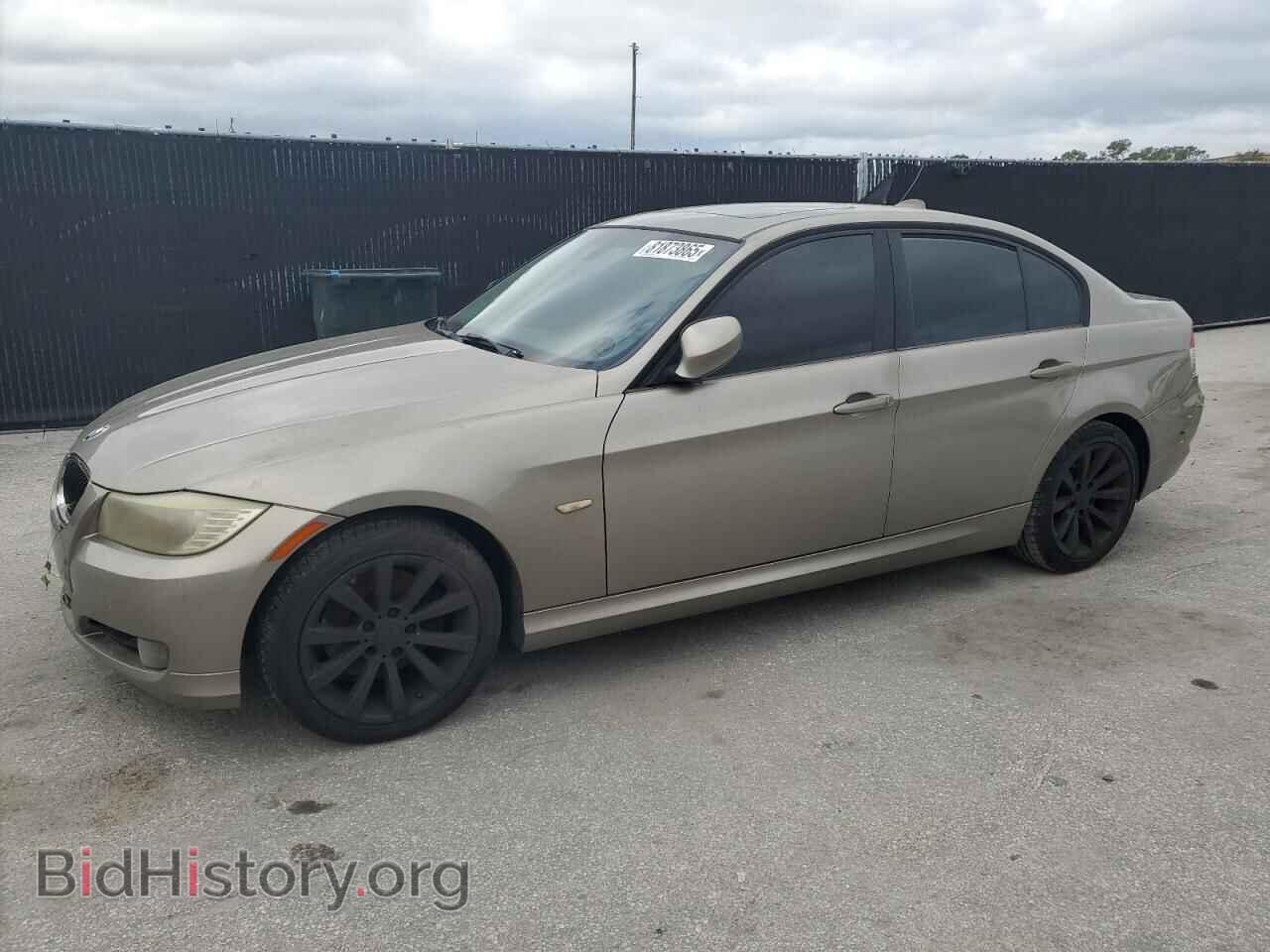 Фотография WBAPH7C55BE460541 - BMW 3 SERIES 2011