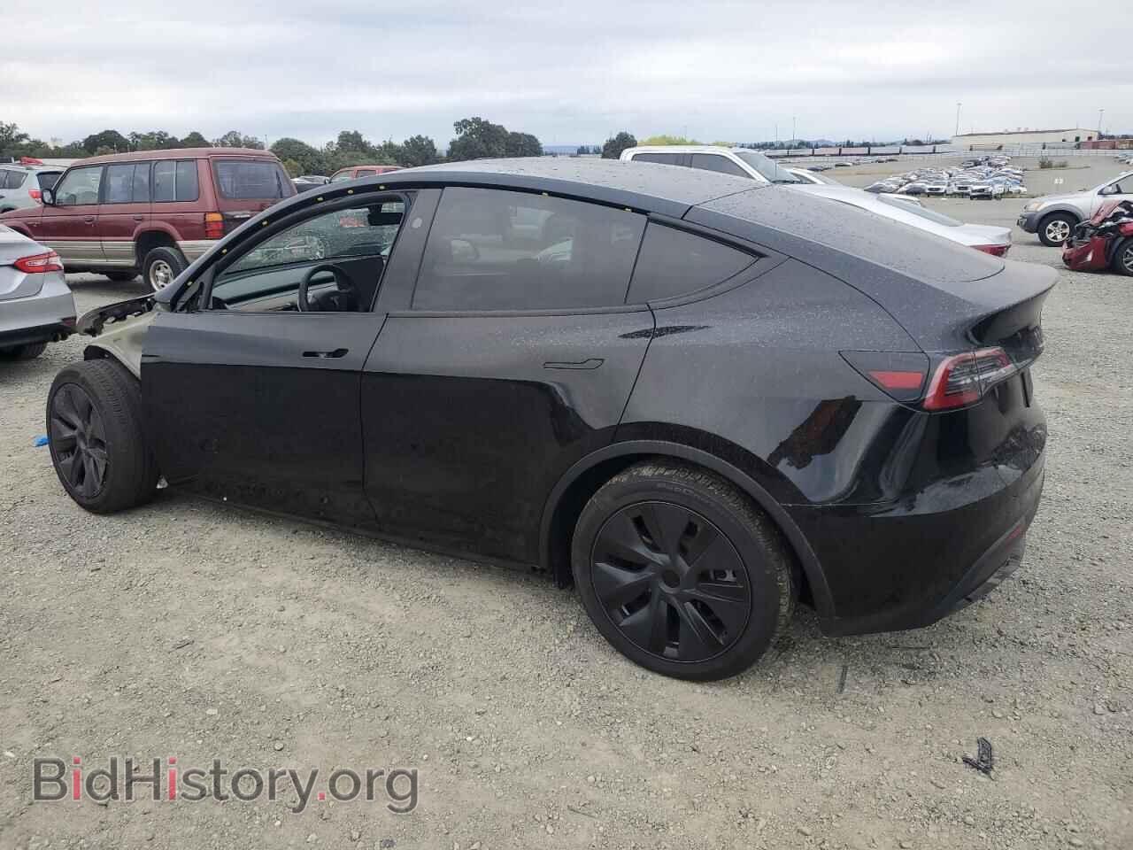 2024 TESLA MODEL Y - VIN: 7SAYGDEE8RF155892 - Фото 2