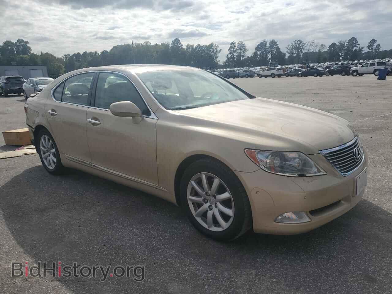 2007 LEXUS LS460 - VIN: JTHBL46FX75010310 - Photo 4