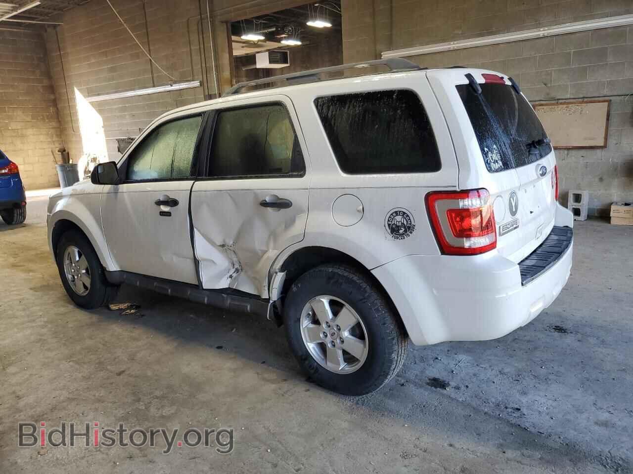 2011 FORD ESCAPE - VIN: 1FMCU0D71BKA97236 - Фото 2