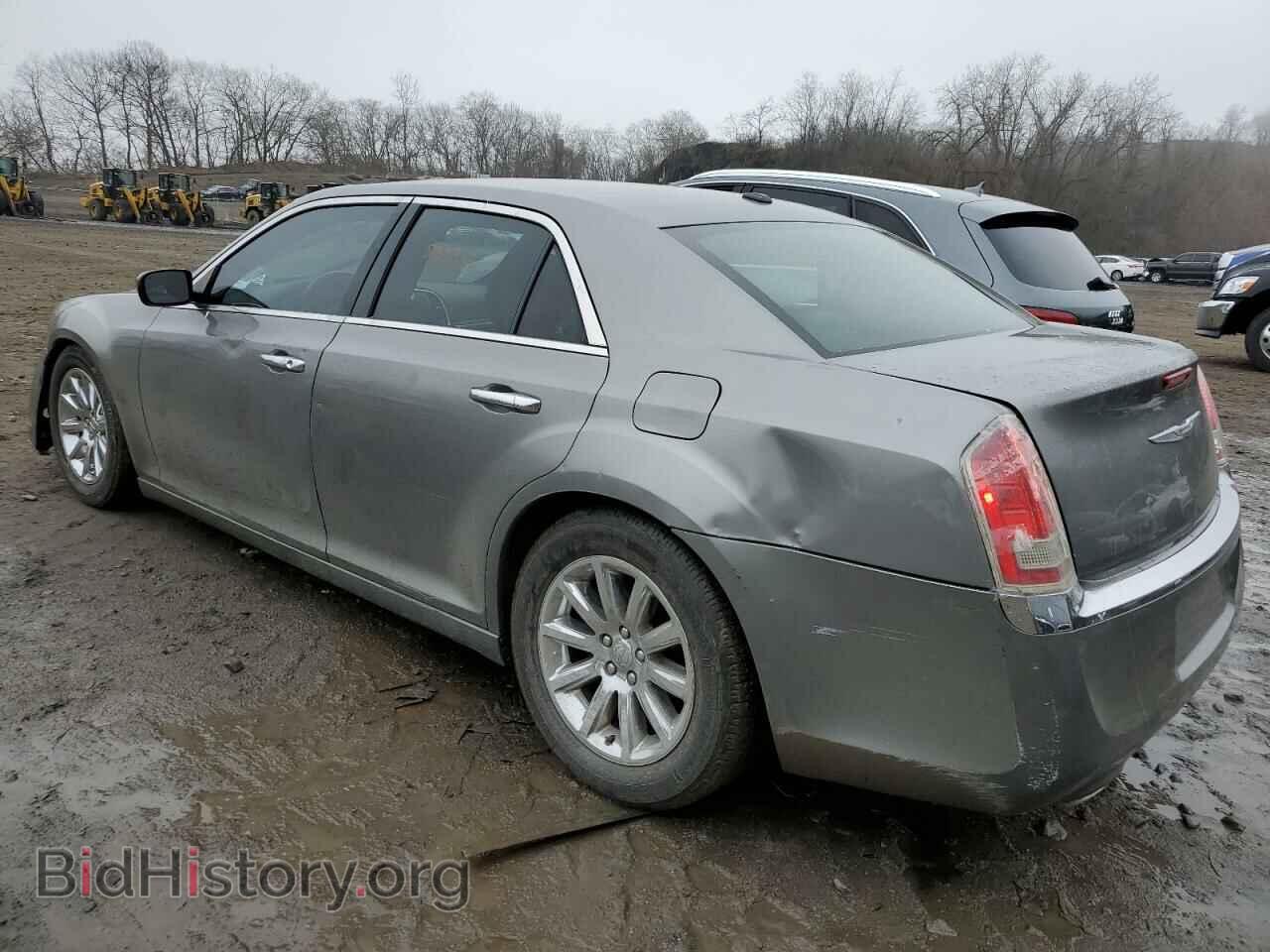 2012 CHRYSLER 300 - VIN: 2C3CCACG7CH310217 - Фото 2