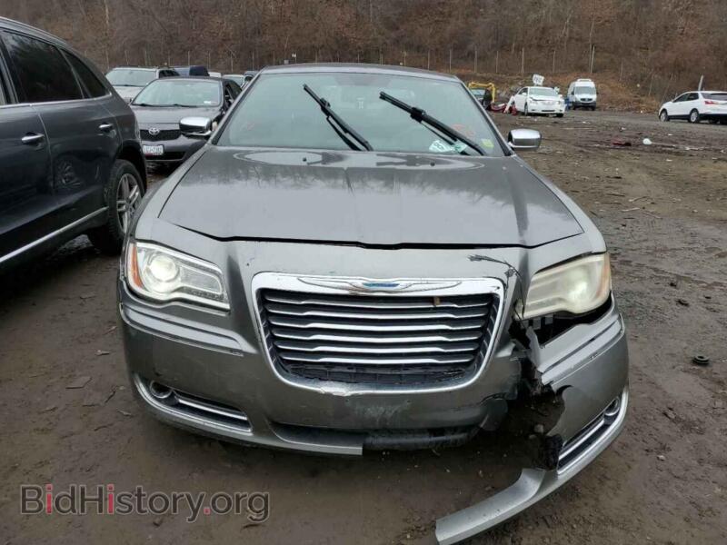 2012 Chrysler 300 (VIN 2C3CCACG7CH310217) — photo 5 of 12