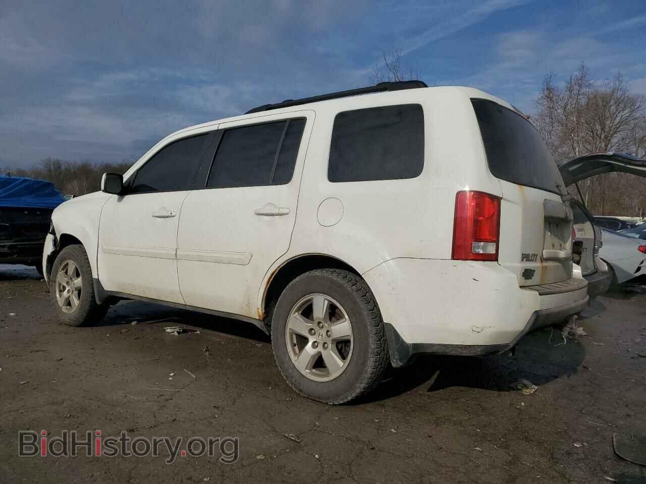 2011 HONDA PILOT - VIN: 5FNYF4H71BB104558 - Фото 2