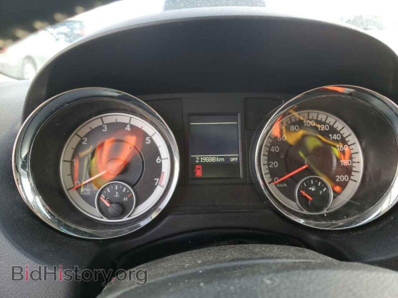 2014 Dodge CARAVAN (VIN 2C4RDGDG1ER418883) — photo 9 of 13