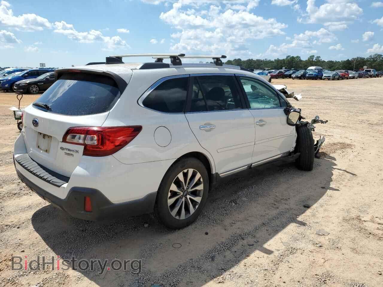 2018 SUBARU OUTBACK - VIN: 4S4BSETC2J3319692 - Фото 3