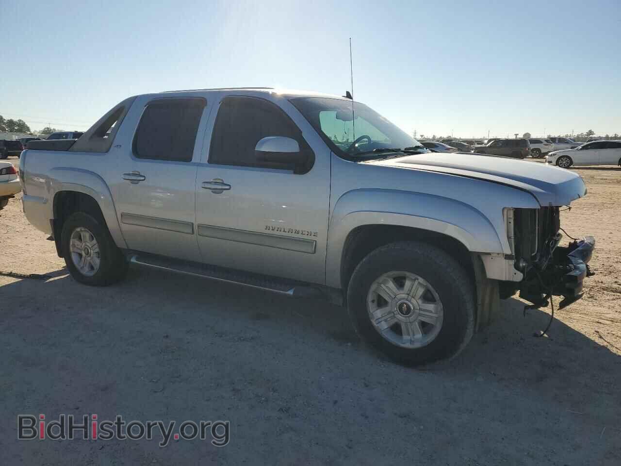 2010 CHEVROLET AVALANCHE - VIN: 3GNVKFE01AG130076 - Фото 4