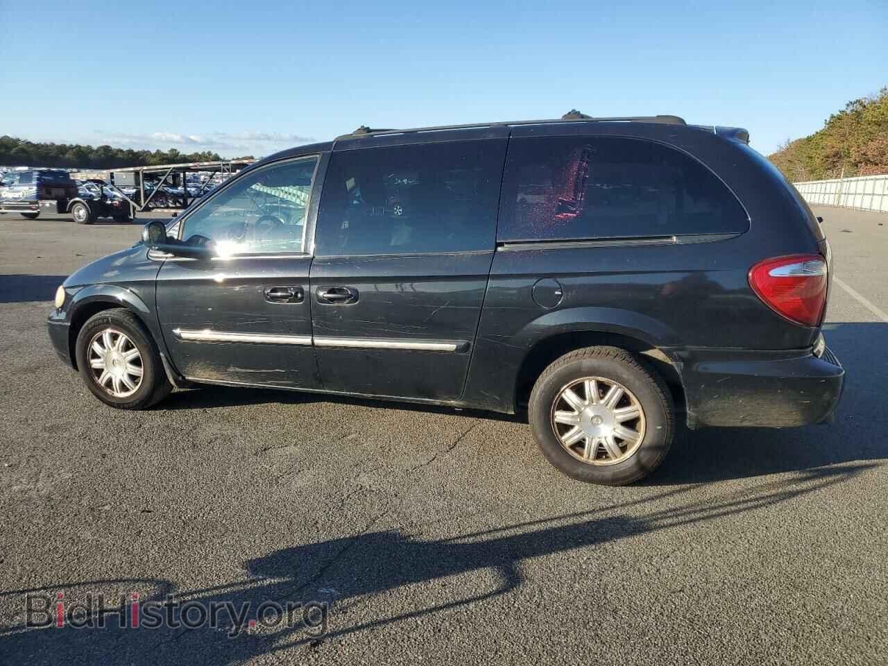 2005 CHRYSLER MINIVAN - VIN: 2C8GP54L25R575451 - Фото 2