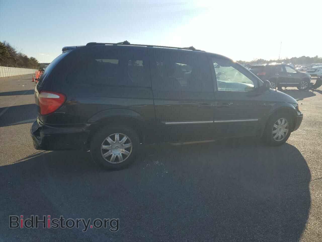2005 CHRYSLER MINIVAN - VIN: 2C8GP54L25R575451 - Фото 3