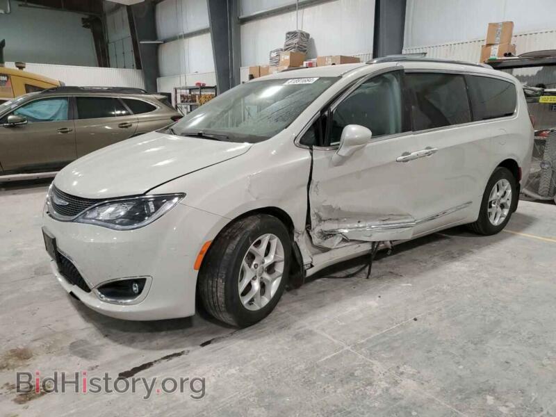 2017 Chrysler PACIFICA TOURING L PLUS (VIN 2C4RC1EG1HR570178) — photo 1 of 13, Copart, damage: side