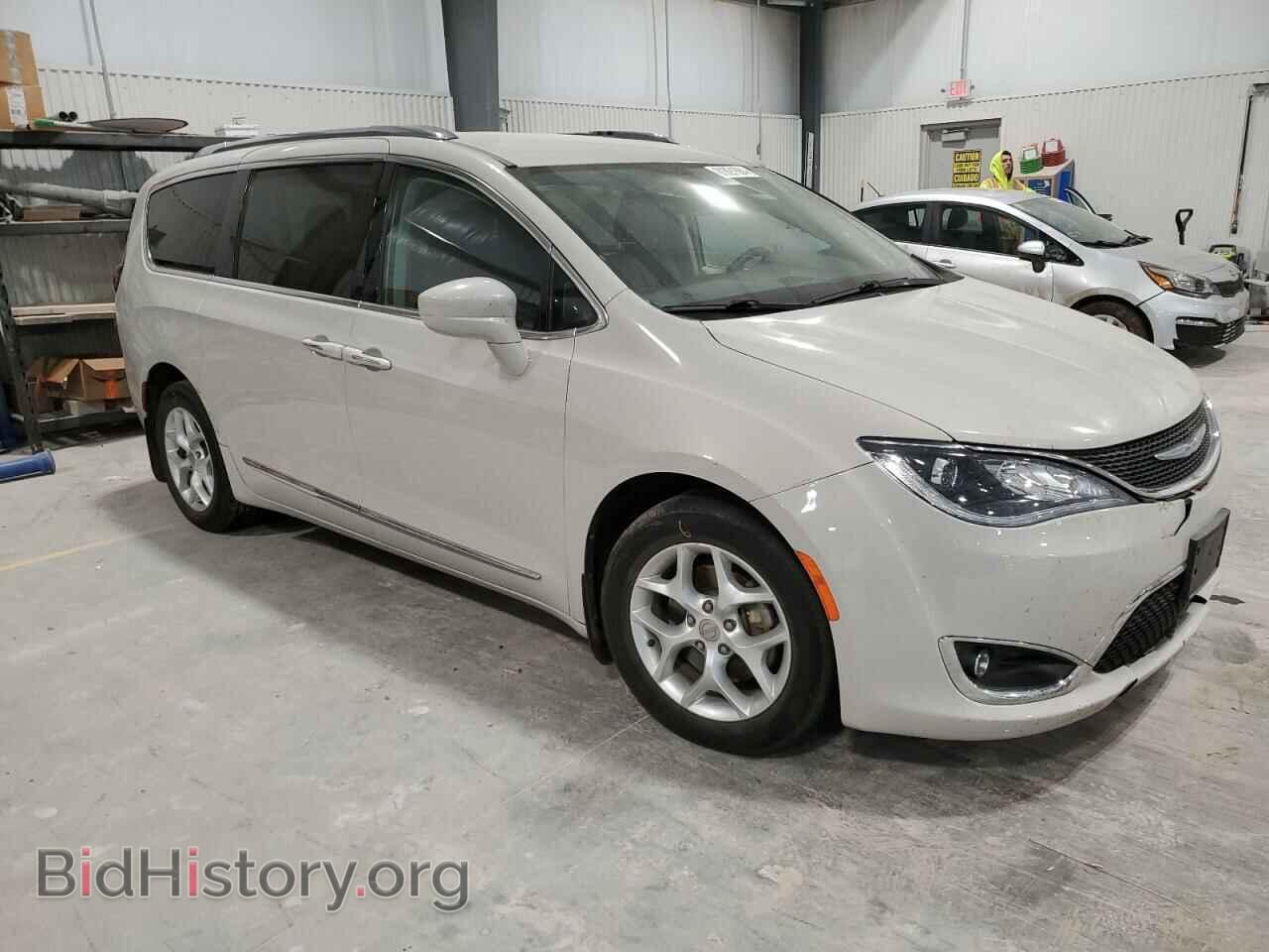 2017 CHRYSLER PACIFICA - VIN: 2C4RC1EG1HR570178 - Photo 4