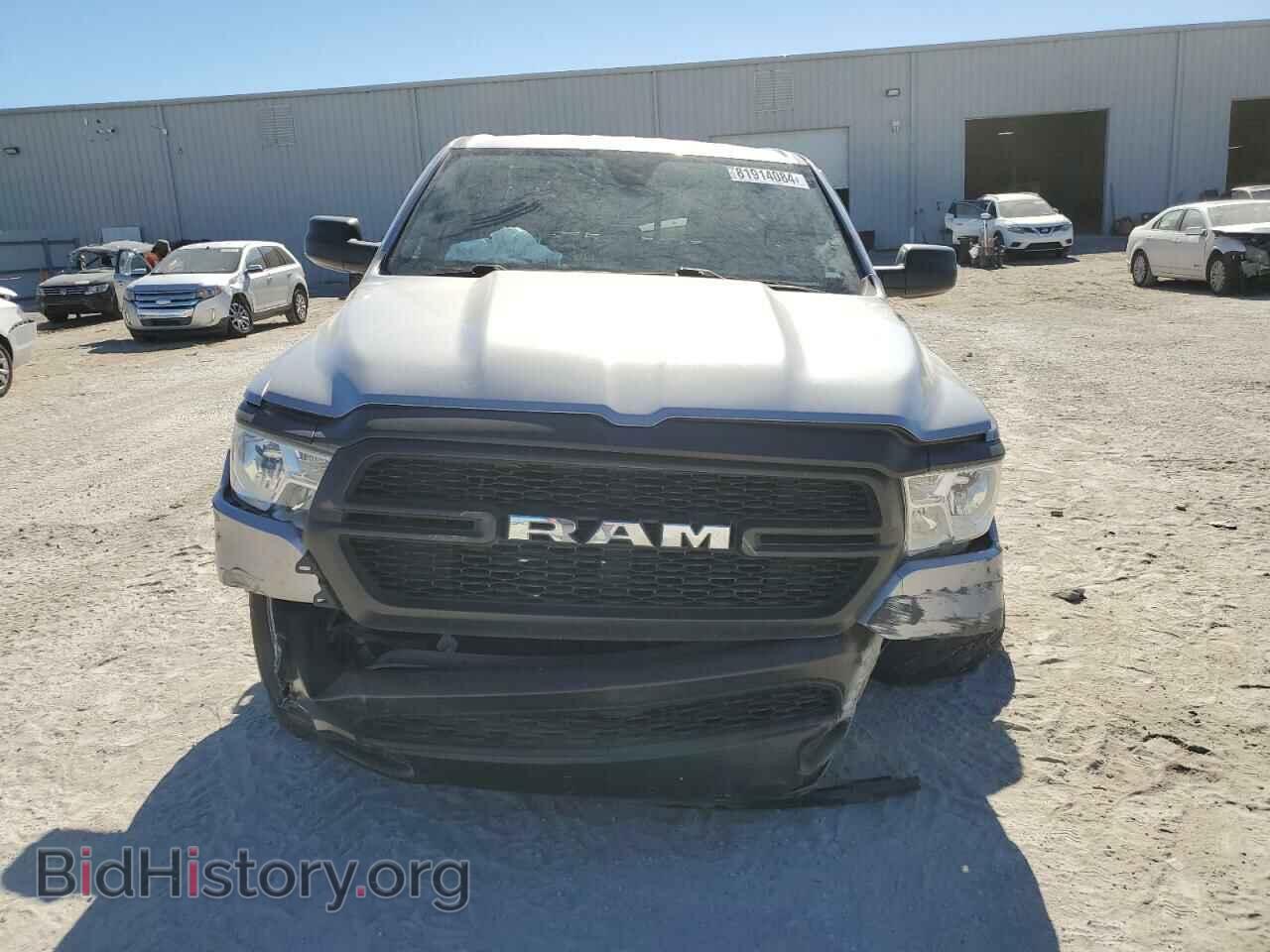 2019 RAM 1500 - VIN: 1C6RREGT5KN526857 - Фото 5