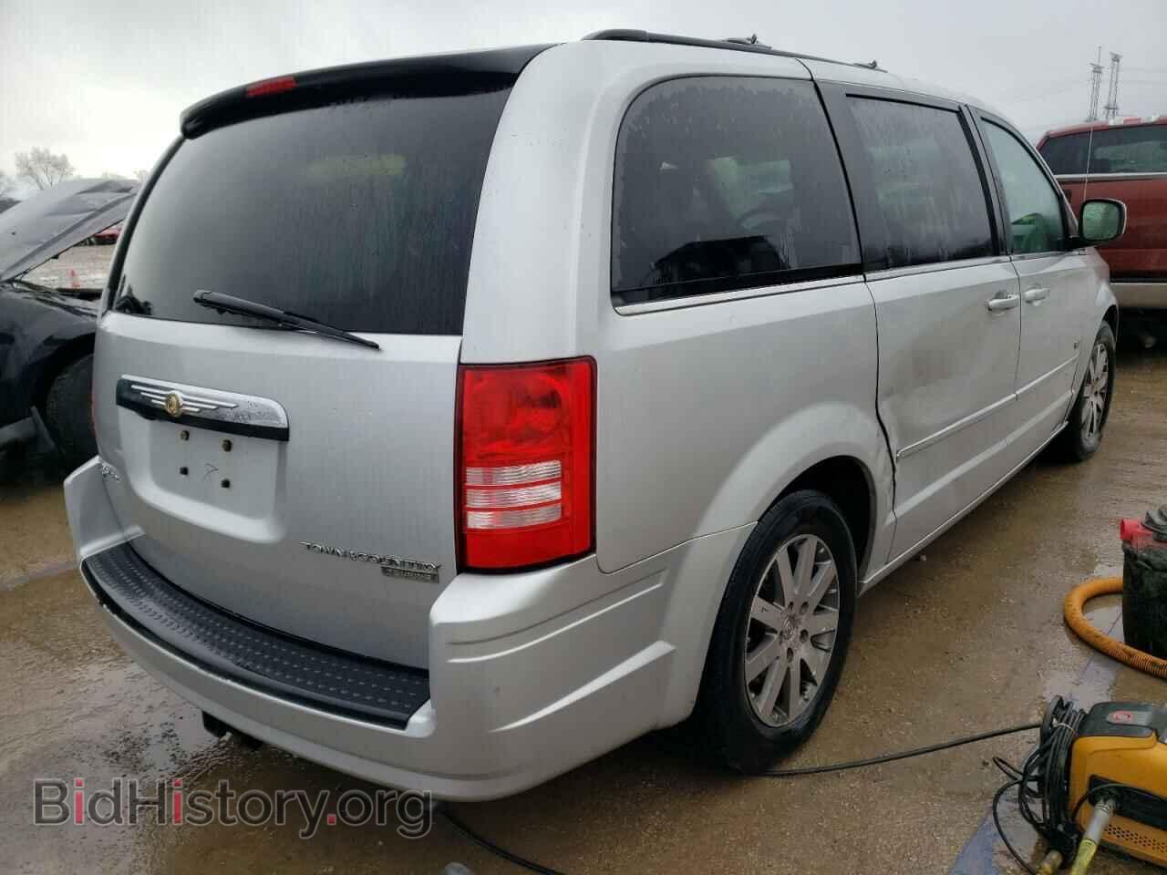 2009 CHRYSLER MINIVAN - VIN: 2A8HR54X99R652995 - Фото 3