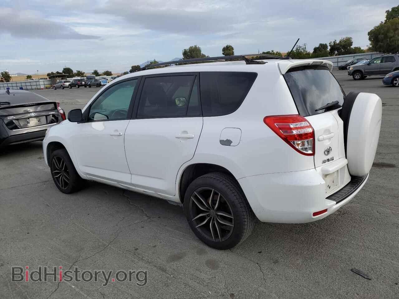 2011 TOYOTA RAV4 - VIN: 2T3BF4DV4BW131676 - Фото 2