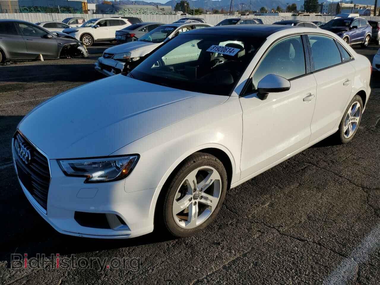 Фотография WAUB8GFF4J1001148 - AUDI A3 2018
