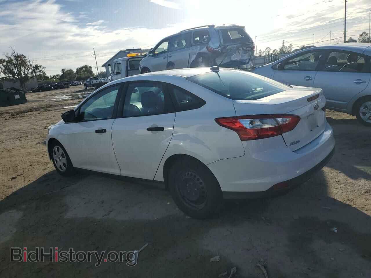 2013 FORD FOCUS - VIN: 1FADP3E26DL335914 - Фото 2