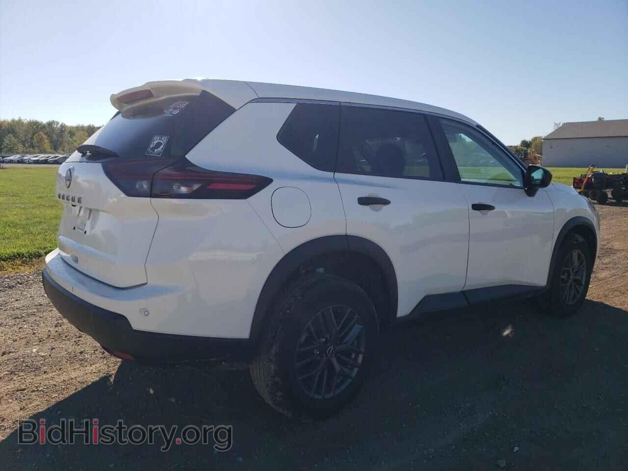 2024 NISSAN ROGUE - VIN: 5N1BT3AA0RC671880 - Фото 3