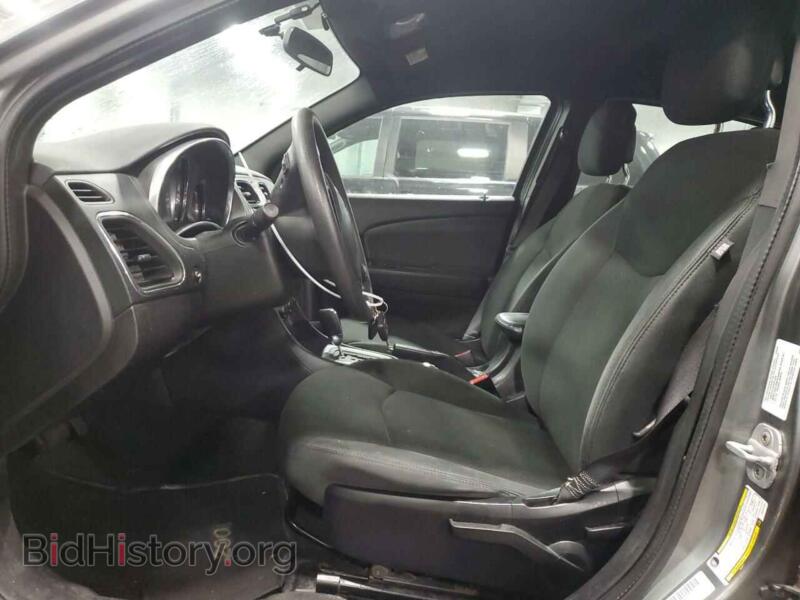 2012 Chrysler 200 (VIN 1C3CCBAB6CN127721) — photo 7 of 12