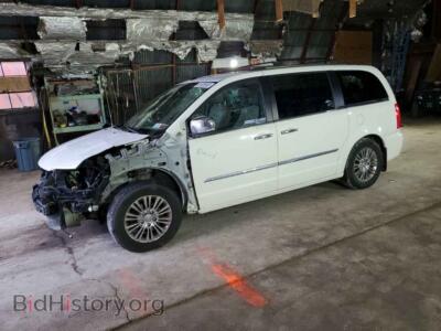2011 Chrysler MINIVAN Limited, white — VIN 2A4RR6DGXBR617674, Copart
